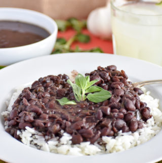 Slow Cooker Cuban Black Beans – Frijoles Negros