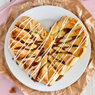 Easy Jam-Filled Puff Pastry Heart