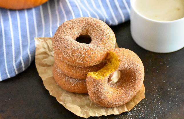 baked pumpkin doughnuts